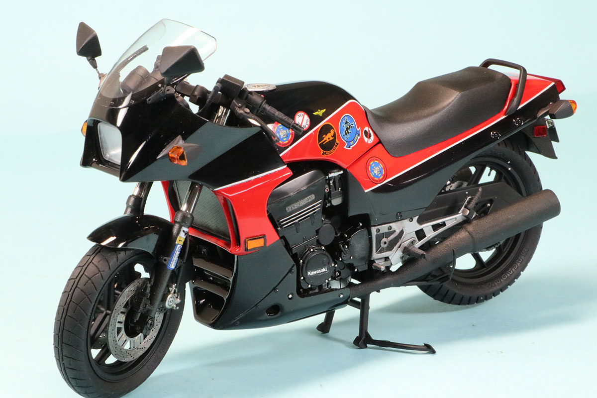 [予約]　ロムファクトリー 1/12 カワサキ ニンジャ GPZ900R 1985 映画 トップガン モデル　RFA064993_SK